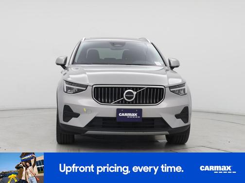 Gray 2024 Volvo XC40 B5 Core Dark Theme