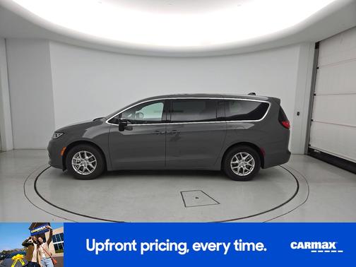 Gray 2025 Chrysler Pacifica Select