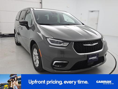 Gray 2025 Chrysler Pacifica Select