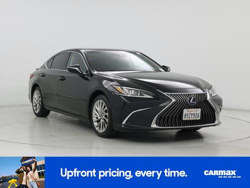 Black 2020 Lexus ES 300h Luxury