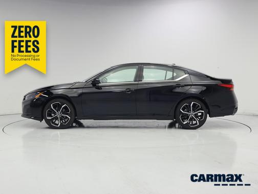 Black 2025 Nissan Altima SR