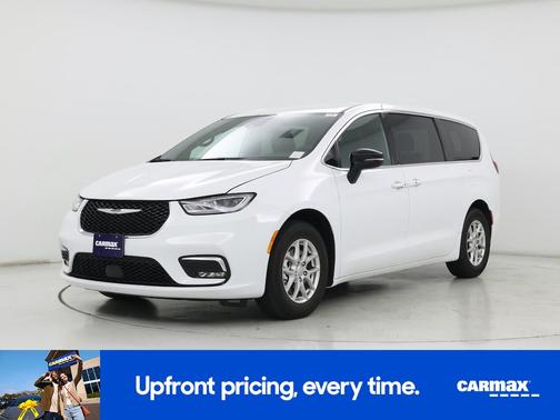 White 2026 Chrysler Pacifica Select