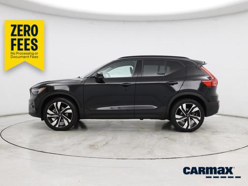 Black 2024 Volvo XC40 B5 Plus Dark Theme