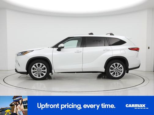 White 2022 Toyota Highlander Limited