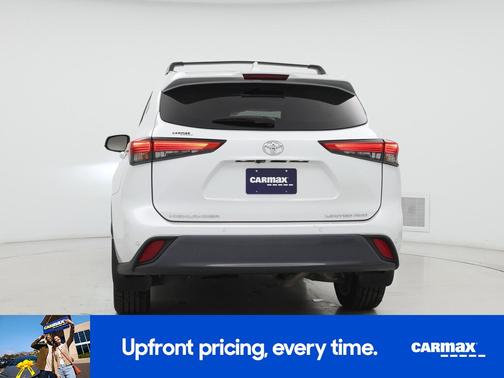 White 2022 Toyota Highlander Limited