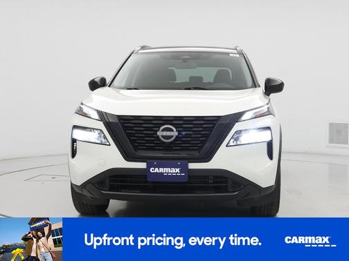 White 2023 Nissan Rogue SV