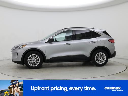 Silver 2022 Ford Escape SE