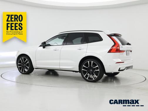 White 2024 Volvo XC60 B5 Ultimate Dark Theme