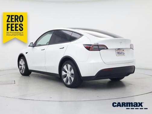White 2024 Tesla Model Y