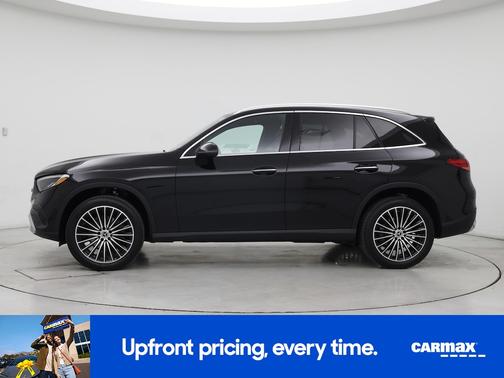 Black 2025 Mercedes-Benz GLC 300