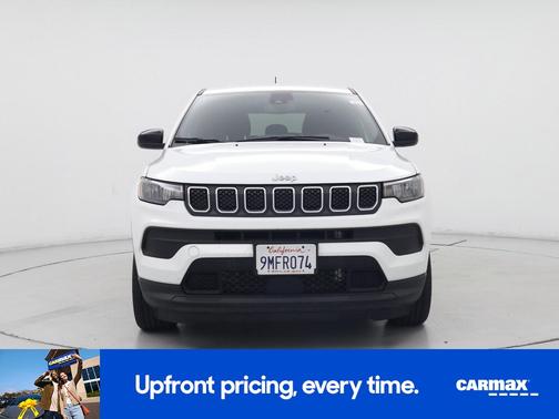 White 2023 Jeep Compass Sport