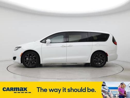 2020 Chrysler Pacifica Touring