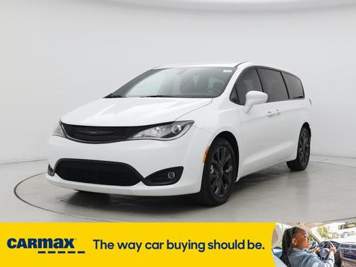 2020 Chrysler Pacifica Touring
