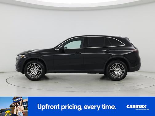 Black 2024 Mercedes-Benz GLC 300