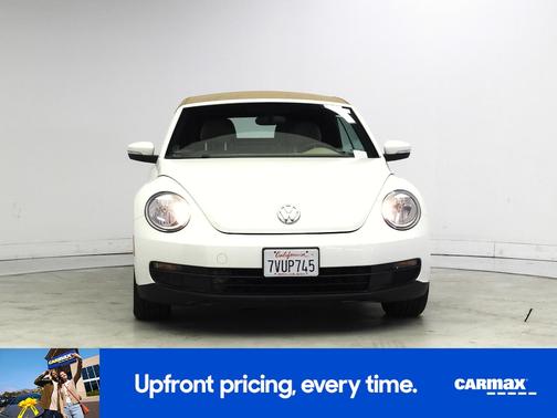 White 2014 Volkswagen Beetle 2.5