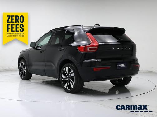 Black 2025 Volvo XC40 B5 Plus Dark Theme