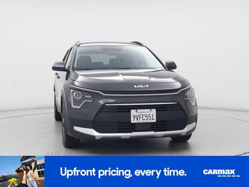 Gray 2025 Kia Niro EX