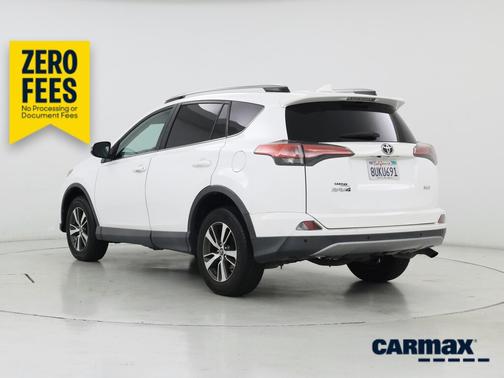 White 2018 Toyota RAV4 XLE