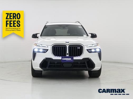 White 2024 BMW X7 M60