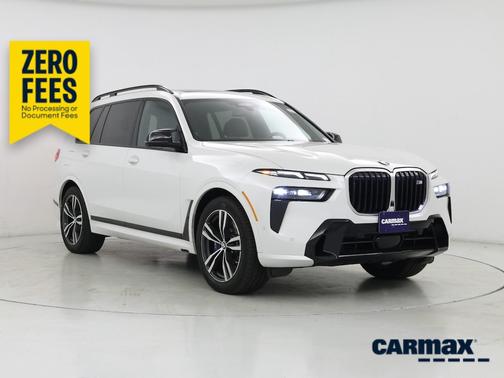 White 2024 BMW X7 M60