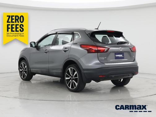 Gray 2017 Nissan Rogue Sport SL