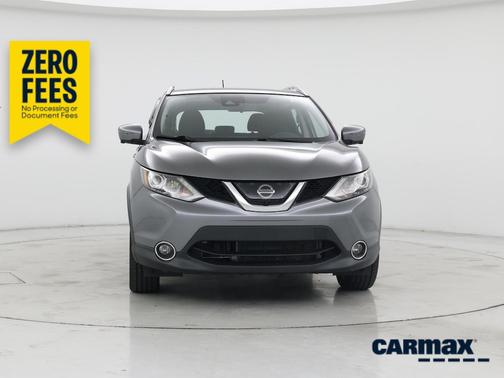 Gray 2017 Nissan Rogue Sport SL