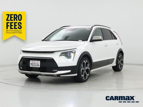 White 2023 Kia Niro EX Touring