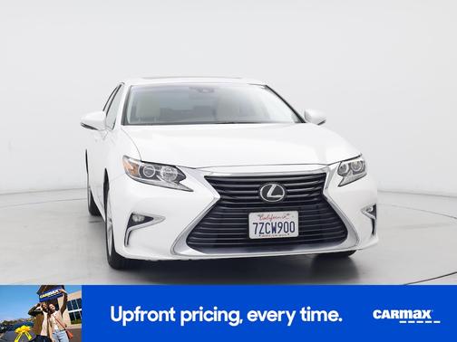 White 2017 Lexus ES 350