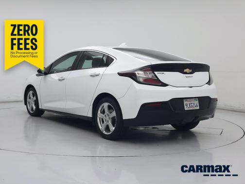 White 2018 Chevrolet Volt LT