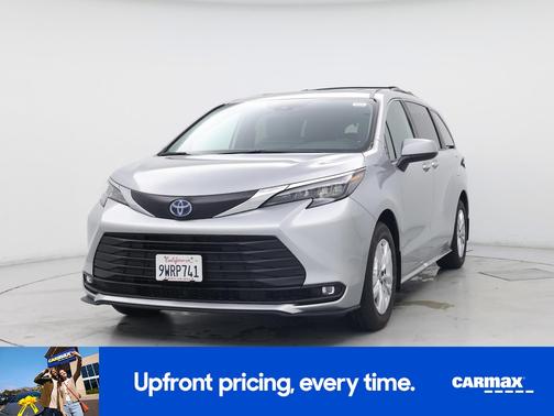 2025 Toyota Sienna XLE