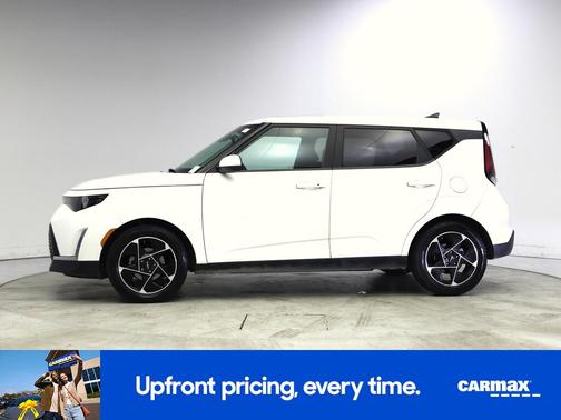 White 2023 Kia Soul EX