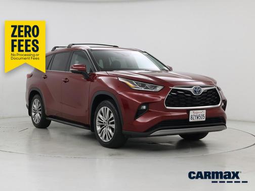 Burgundy 2022 Toyota Highlander Hybrid Platinum