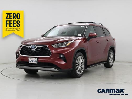 Burgundy 2022 Toyota Highlander Hybrid Platinum