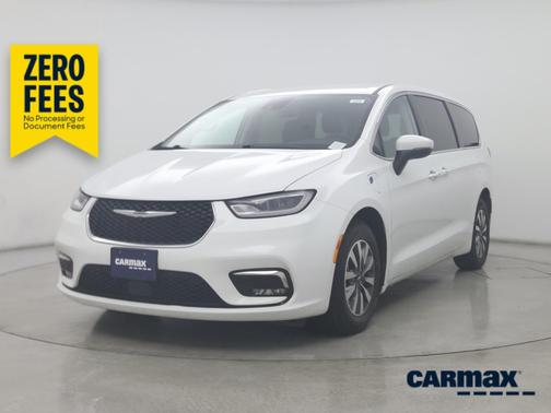 White 2023 Chrysler Pacifica Hybrid Touring L