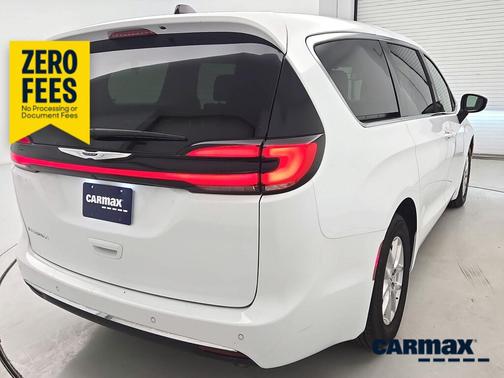 White 2024 Chrysler Pacifica Touring L