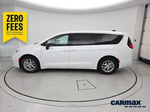 White 2024 Chrysler Pacifica Touring L