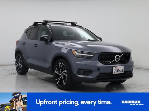 Gray 2021 Volvo XC40 T5 R-Design
