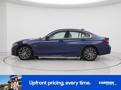 2022 BMW 330e 