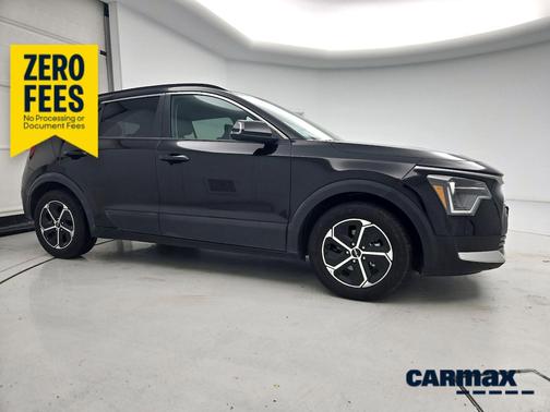Black 2023 Kia Niro EX