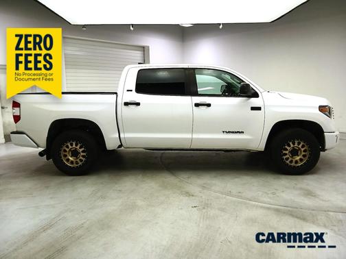 White 2021 Toyota Tundra SR5