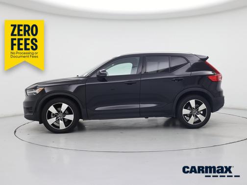 Black 2019 Volvo XC40 T5 Momentum
