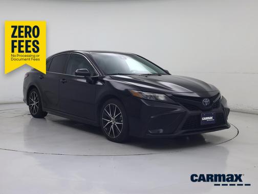 Black 2022 Toyota Camry Hybrid SE