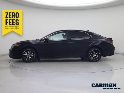 Black 2022 Toyota Camry Hybrid SE