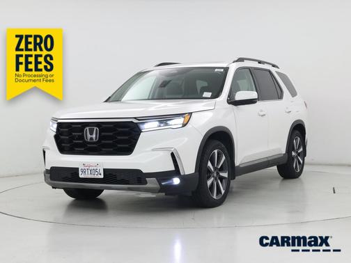 White 2025 Honda Pilot Touring