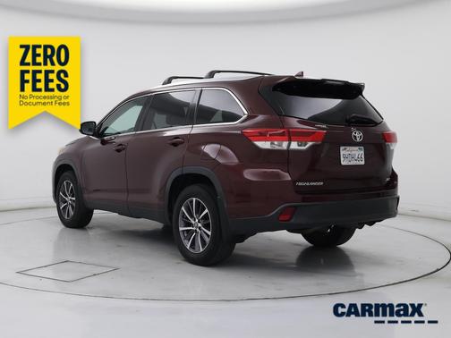 Burgundy 2019 Toyota Highlander XLE