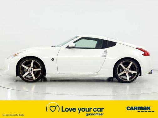 Photo 3 of 20 of 2016 Nissan 370Z Base