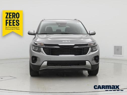 Gray 2024 Kia Seltos EX