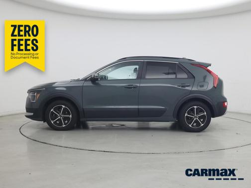 Green 2023 Kia Niro EX