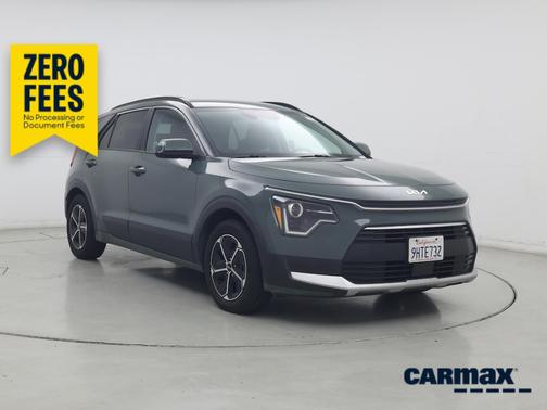 Green 2023 Kia Niro EX