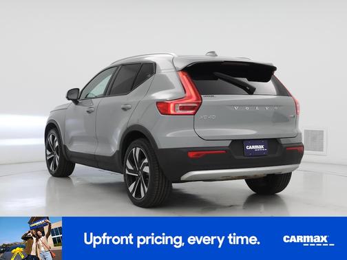 Gray 2024 Volvo XC40 B5 Plus Bright Theme